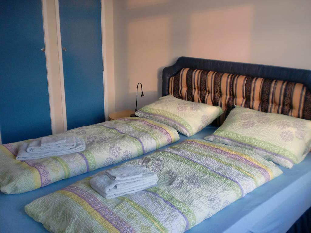 Guesthouse Tilraun Blonduos Habitación foto