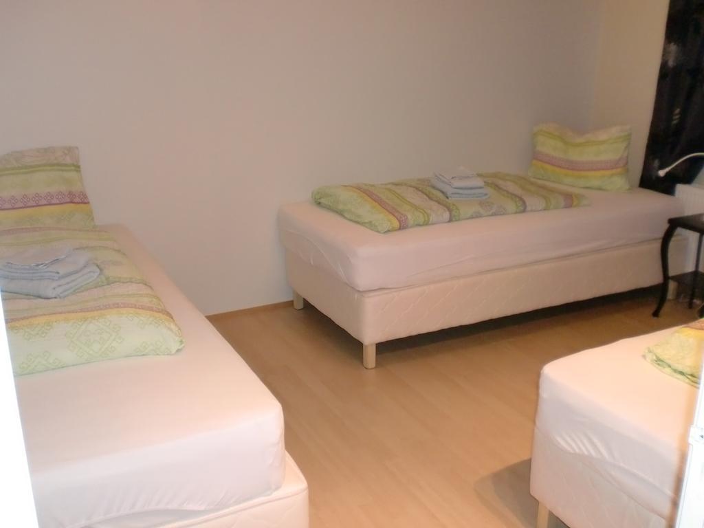 Guesthouse Tilraun Blonduos Habitación foto